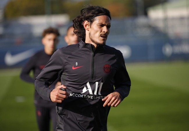 Manchester United: Fans have differing opinions regarding Edinson Cavani rumours - Bóng Đá