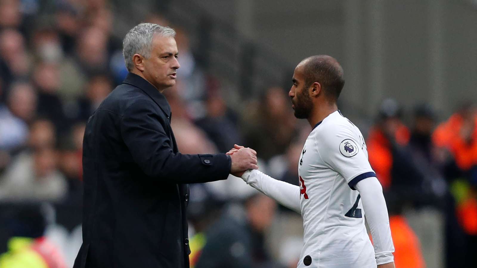 Tottenham can win a trophy now with Mourinho - Moura - Bóng Đá