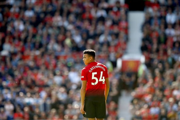 ‘HE IS THE REAL DEAL’, GARY NEVILLE SAYS SEVEN-GOAL FORWARD IS A BETTER FINISHER THAN RASHFORD - Bóng Đá
