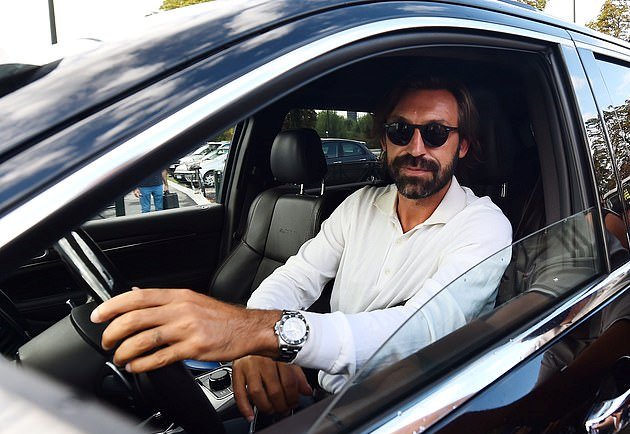 ndrea Pirlo takes first session at Juventus as his squad begin pre-season training just 17 days after last campaign finished - Bóng Đá
