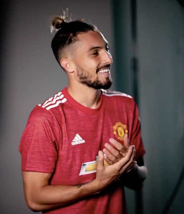 Pictures: Alex Telles in United kits and training gear - Bóng Đá