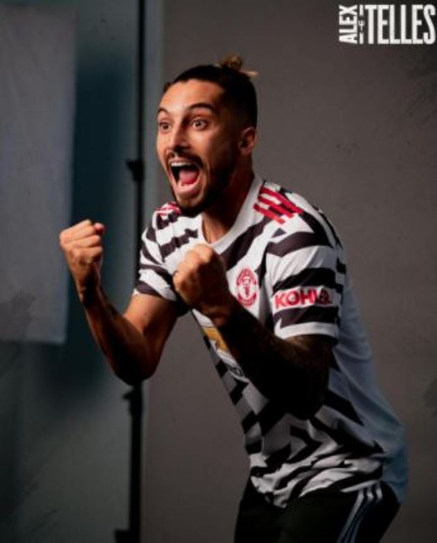 Pictures: Alex Telles in United kits and training gear - Bóng Đá