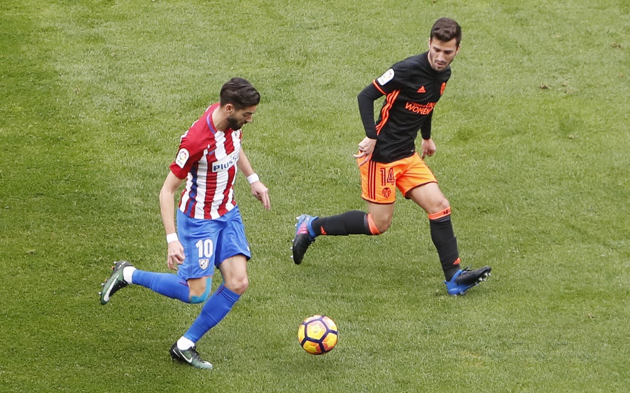 Thế trận sau đó diễn ra khá cân bằng.