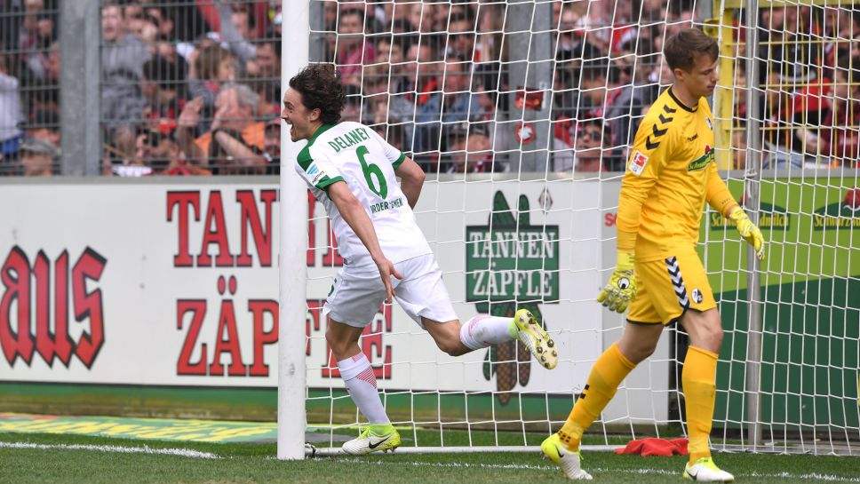 Có nằm mơ thủ môn Freiburg cũng không nghĩ mình phải nhận 3 bàn thua từ Delaney trong 1 trận đấu