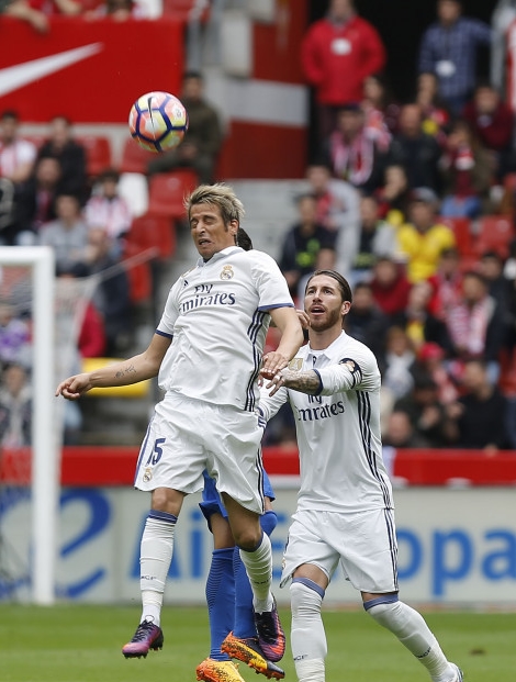 Ramos là cầu thủ duy nhất còn sót lại trong đội hình chính đấu với Bayern. Về phía Coentrao, đây gần như là cơ hội cuối để anh thể hiện trước Zidane.