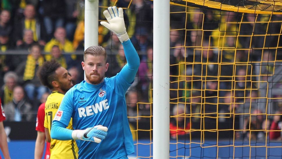 Timo Horn làm câm lặng các chân sút Dortmund.