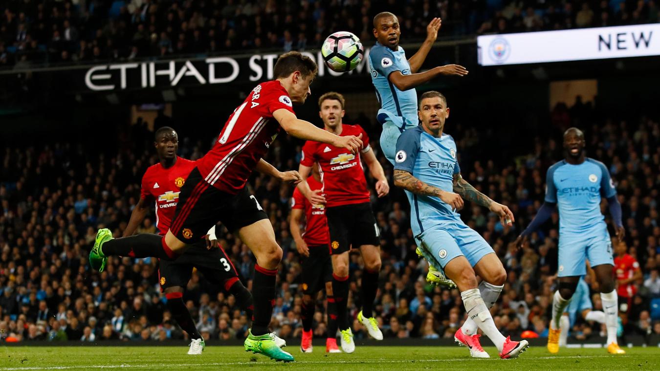 Man United buôn top 4? Chưa đâu!