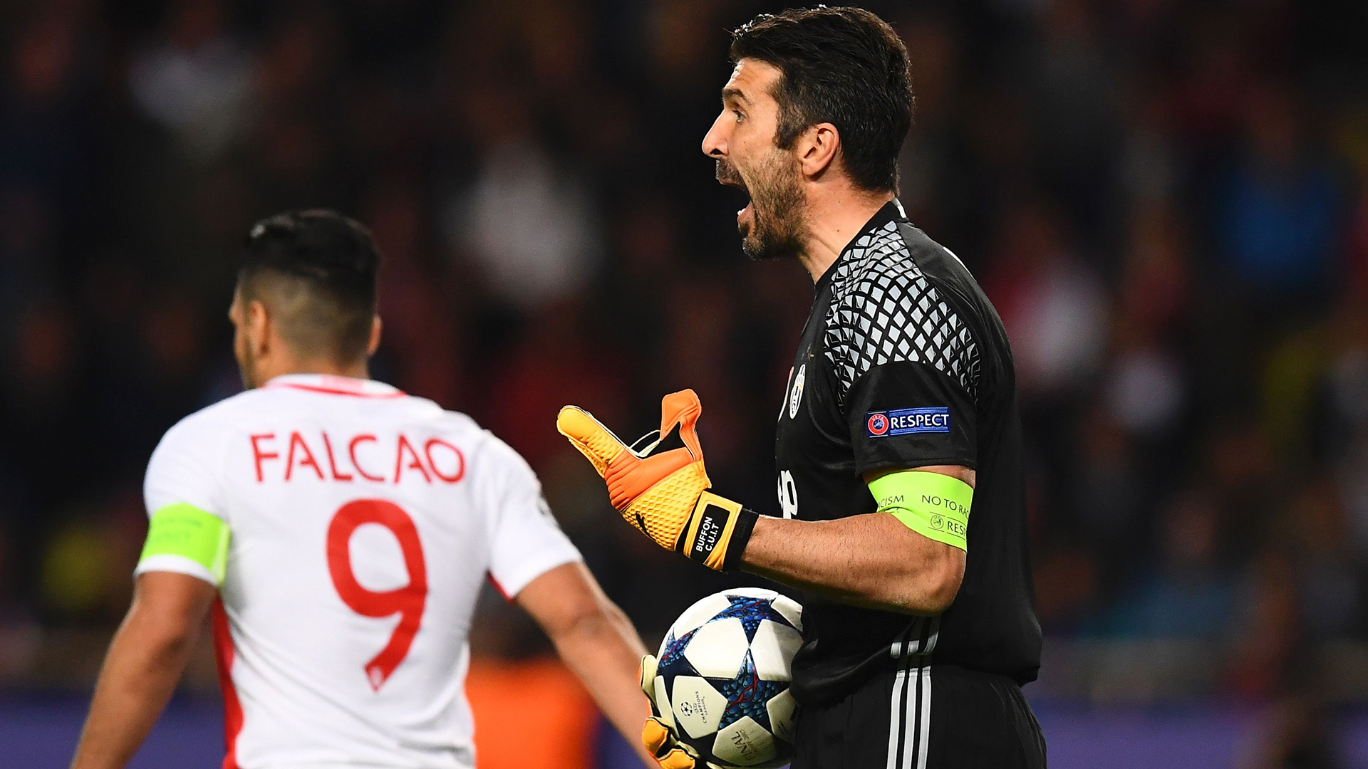 Chọc thủng lưới Buffon không phải là điều dễ dàng.