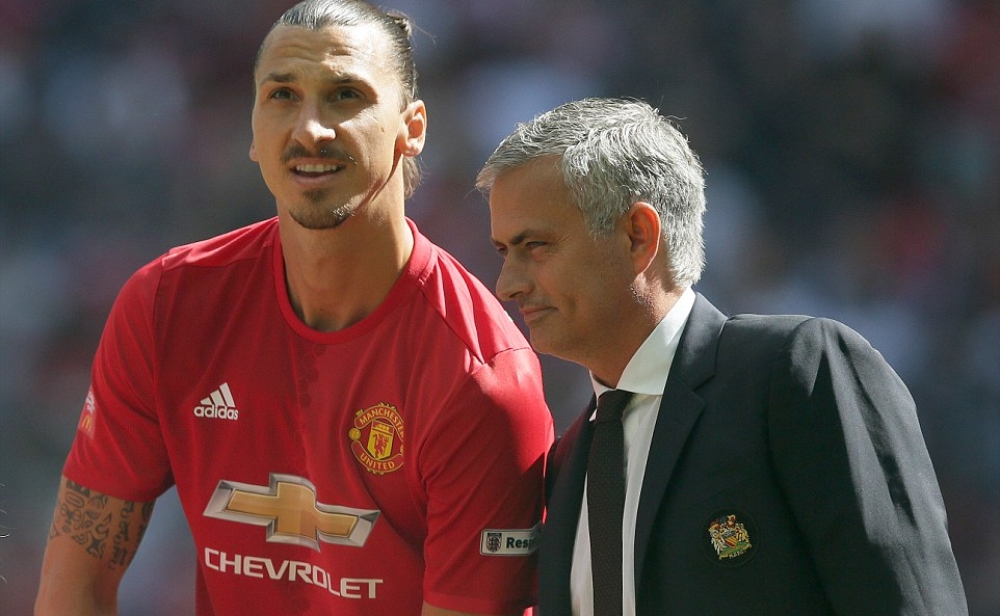 Chấn thương, Ibra sẽ không thể xuất hiện ở chuyến du đấu của Man United dù có ký tiếp hợp đồng với CLB.