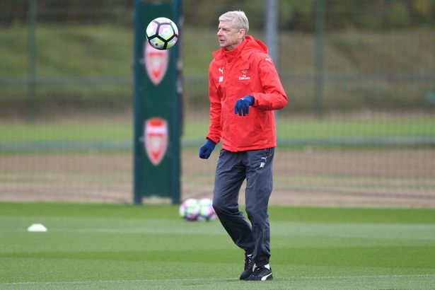 Không chắc Wenger có còn tại vị cho đến mùa Hè.