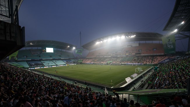 Sân vân động Jeonju World Cup, thành phố Jeonju.