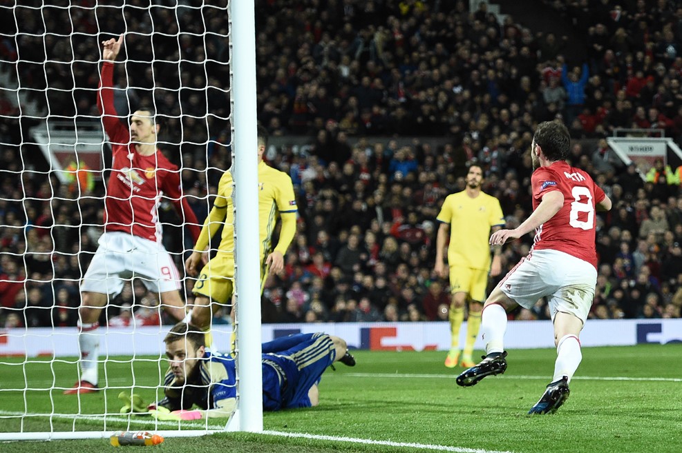 Mata ghi bàn giúp Man United vượt qua Rostov.