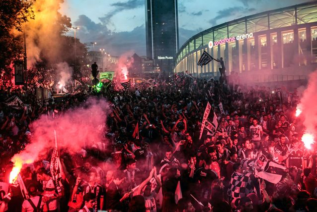 Super Lig (Thổ Nhĩ Kỳ) - Mua: 28,41 triệu Euro; Bán: 21,5 triệu Euro - Lỗ 6,91 triệu