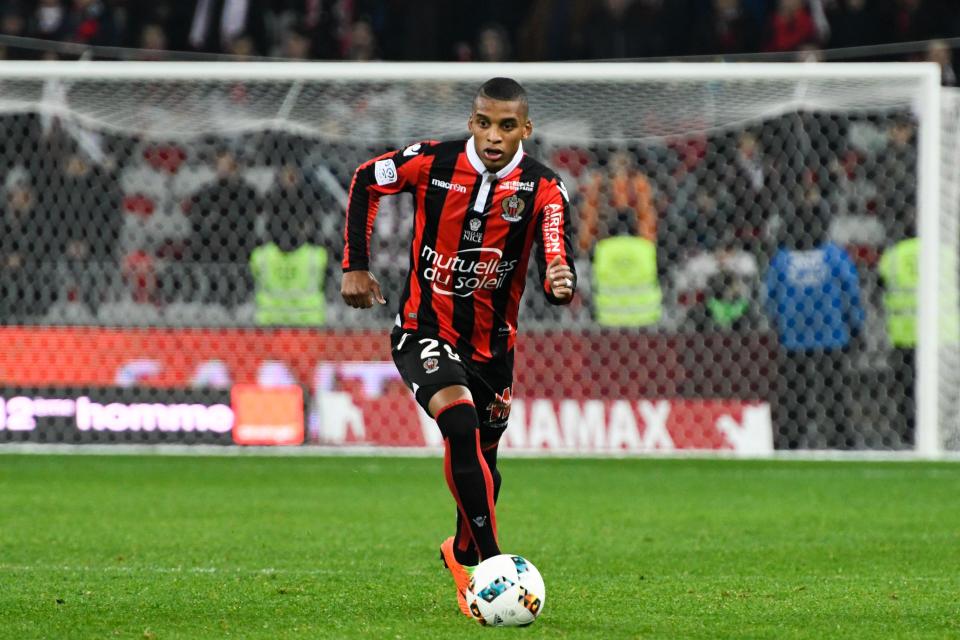Nếu để Candreva ra đi, Inter sẽ dùng một phần trong số tiền bán anh để chiêu một Dalbert, theo Gazzetta.