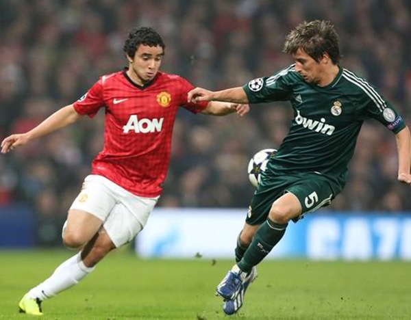 Hậu vệ trái: Fabio Coentrao