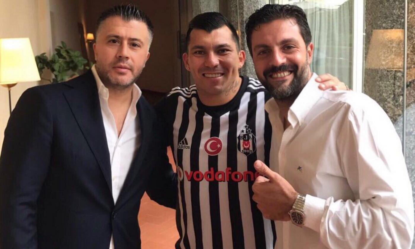 Tiền vệ Gary Medel rời Inter và gia nhập nhà vô địch Thổ Nhĩ Kỳ Besiktas.