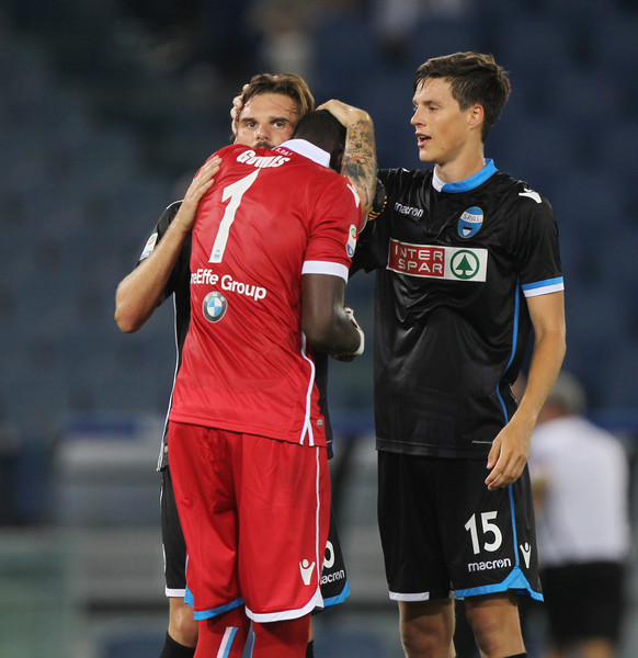 Người hùn của họ không ai khác chính là thủ môn Alfred Gomis.