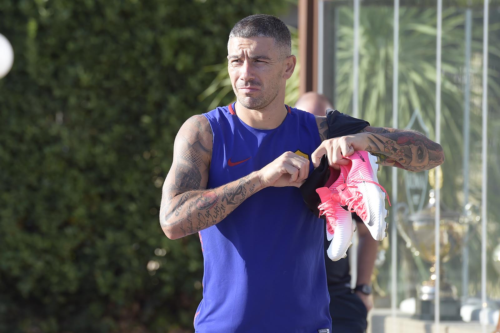 Kolarov là người hùng với bàn thắng duy nhất.