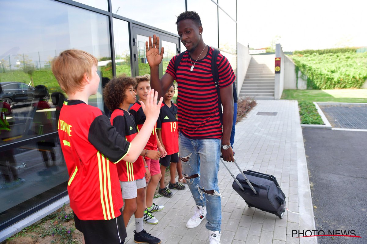 Bỉ tập luyện - Bóng Đá