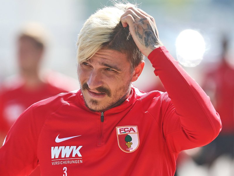 Augsburg: Konstantinos Stafylidis, Tim Rieder, Shawn Parker, Takashi Usami