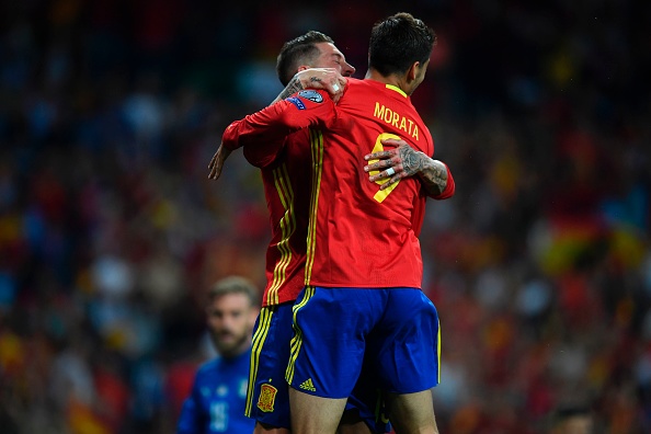 Cuối hiệp hai, Morata ấn định chiến thắng 3-0 cho Italia.