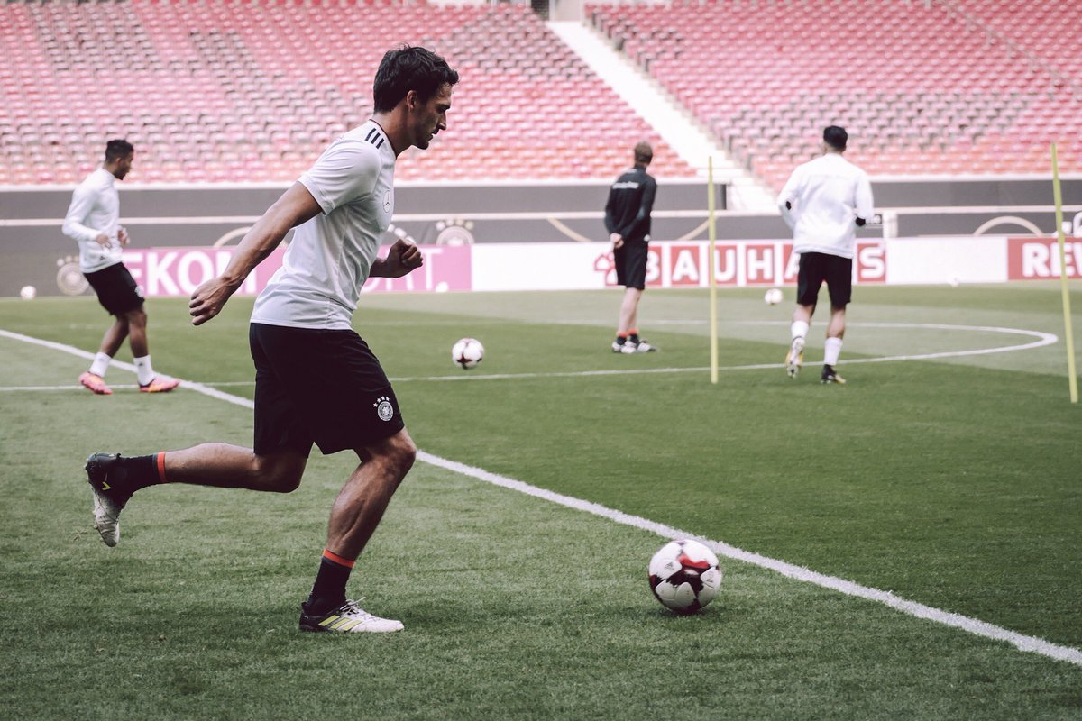 Người Đức làm gì trước giờ có vé đến Nga? - Bóng Đá