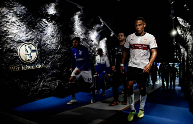 Schalke 3-1 Stuttgart: Hoàng đế xanh cho Thiên nga phơi xác - Bóng Đá