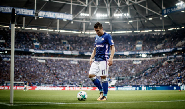 Schalke 3-1 Stuttgart: Hoàng đế xanh cho Thiên nga phơi xác - Bóng Đá