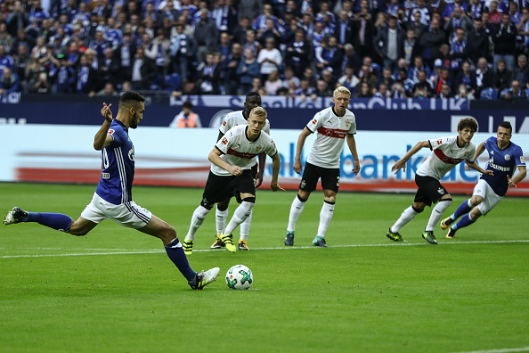 Bentaleb thực hiện thành công quả penalty.