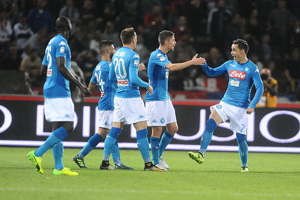 Đầu tiên là bàn thắng của Callejon từ một pha đánh đầu.