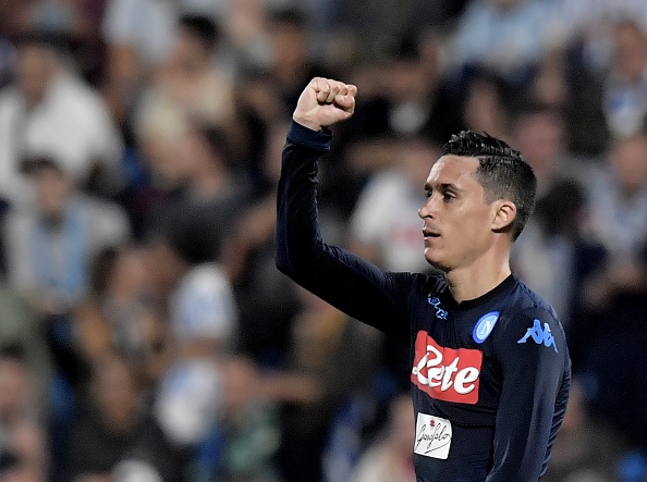 Từ quả tạt của Ghoulam, Callejon thoải mái đánh đầu tung lưới SPAL.