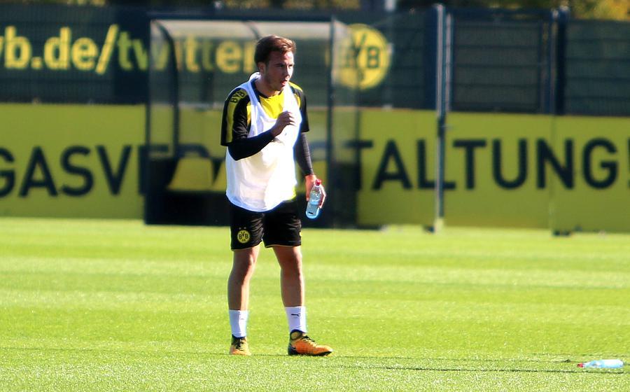 Các sao Dortmund vui vẻ trước khi 'chia tay' nhau - Bóng Đá