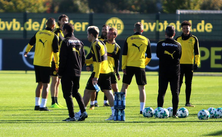 Các sao Dortmund vui vẻ trước khi 'chia tay' nhau - Bóng Đá