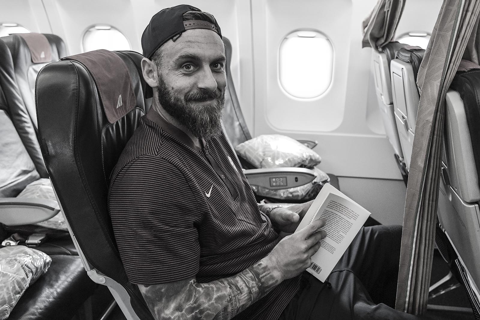 De Rossi đâu chỉ có những khoảnh khắc 'bặm trợn'