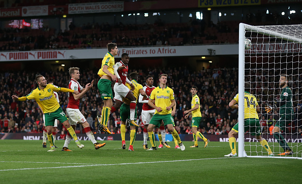 Sang đến hiệp phụ, Nketiah hoàn thành cú đúp mang về chiến thắng 2-1 cho Arsenal.