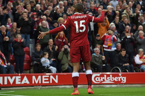 Điệu nhảy quen thuộc của Sturridge.