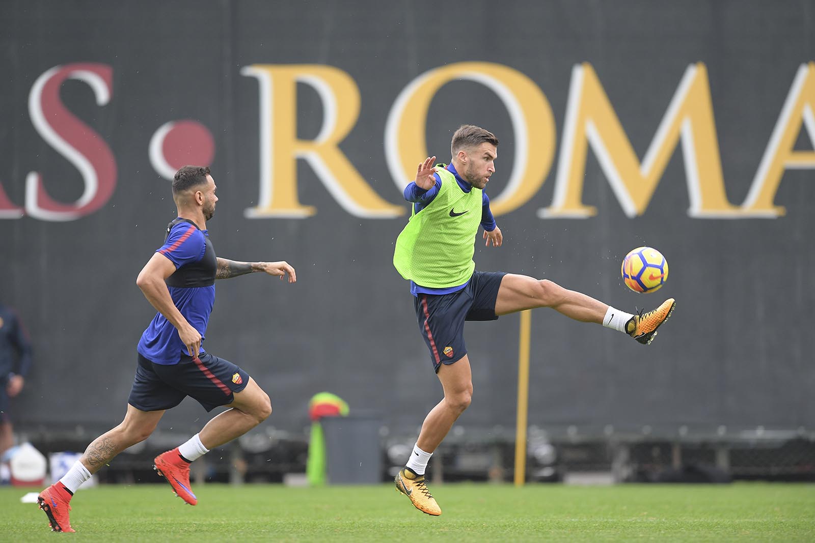 Bologna đêm nay là thử thách không quá khó với Roma.