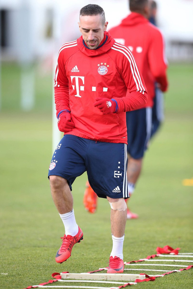 Thất bại không khiến các sao Bayern phiền lòng - Bóng Đá