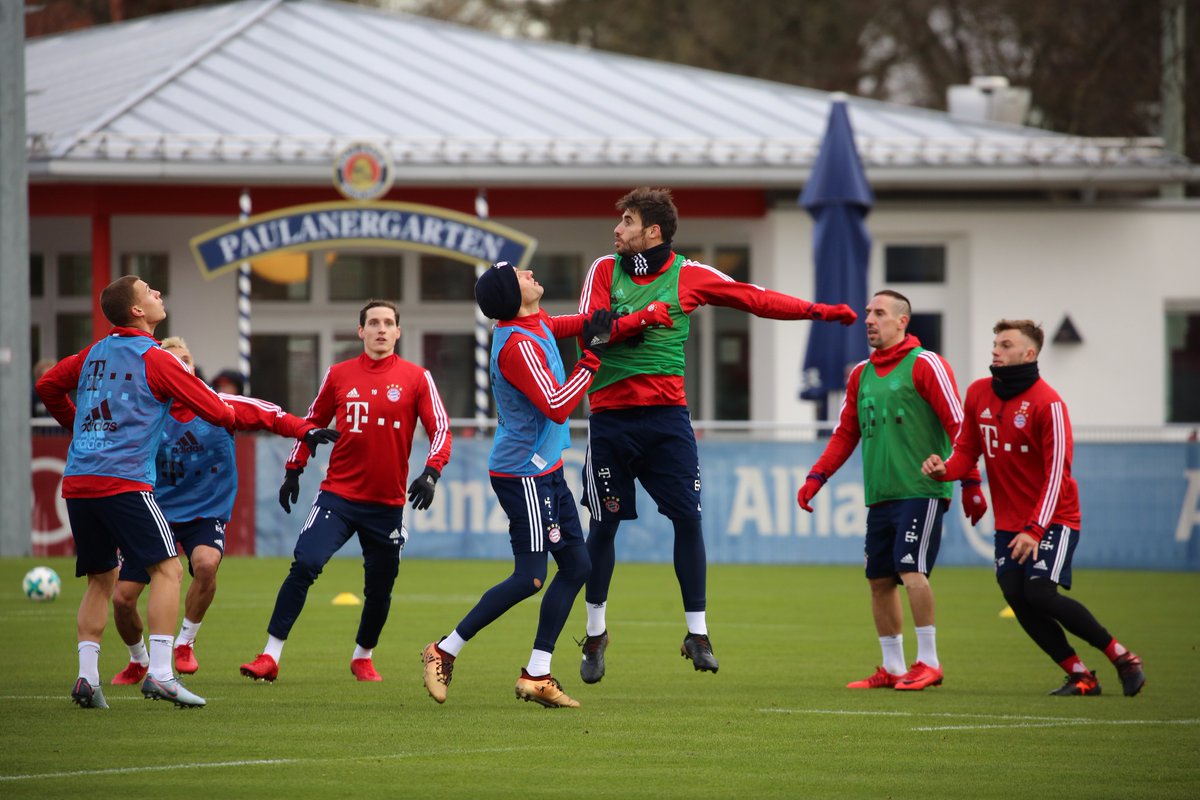 Thất bại không khiến các sao Bayern phiền lòng - Bóng Đá