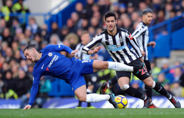 Họ sẵn sàng phạm lỗi với anh bất cứ khi nào có thể