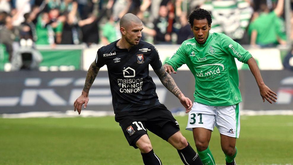 Rocha Santos trong màu áo St.Etienne.