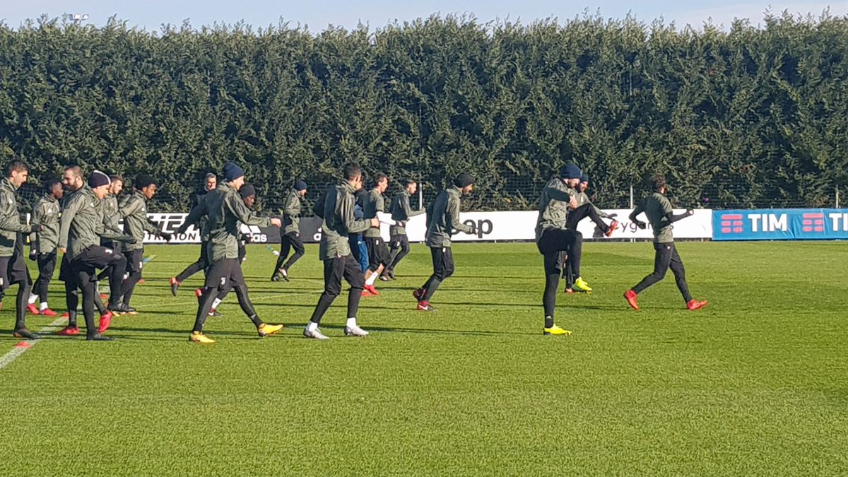 Juventus tập luyện - Bóng Đá