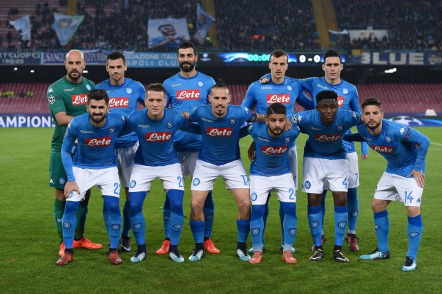 4. Napoli: 11 bàn sau 17 trận. Mạnh về tấn công nhưng hàng phòng ngự của Napoli cũng chơi rất hay.