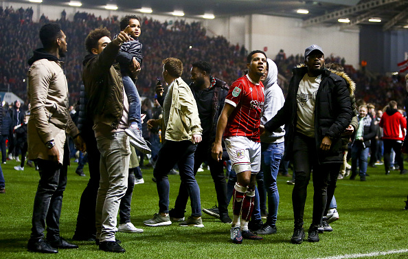 Mourinho mặt cắt không còn giọt máu sau khoảnh khắc định mệnh - Bóng Đá