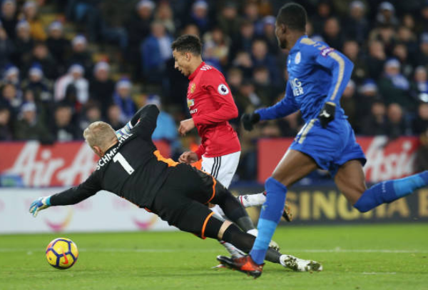 Số phận đã không nghiệt ngã với họ nếu Lingard làm tốt hơn trong tình huống này.