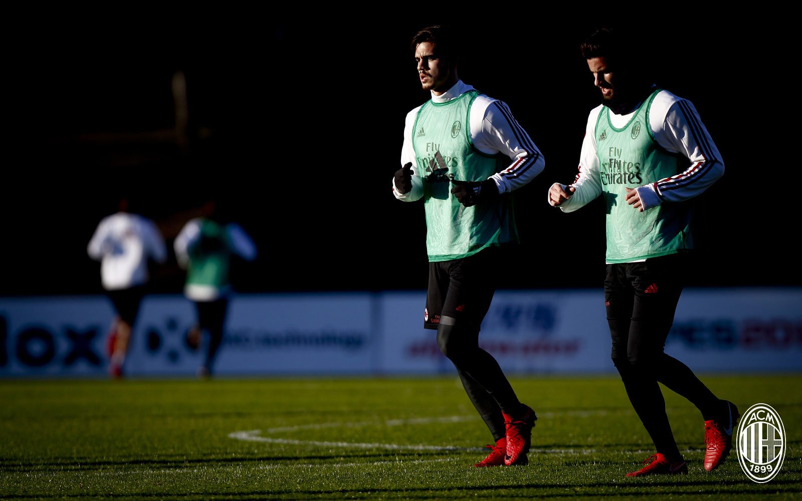 Ủ rũ chào năm mới, tương lai nào cho Milan? - Bóng Đá