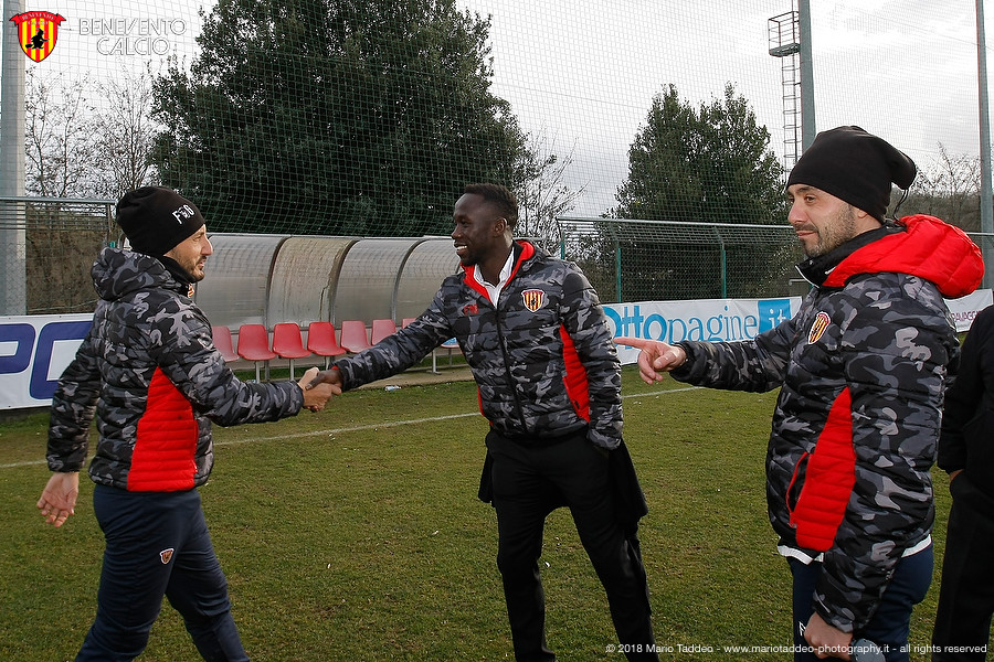 Sagna tiết lộ lý do gia nhập đội 'bét bảng' Serie A - Bóng Đá