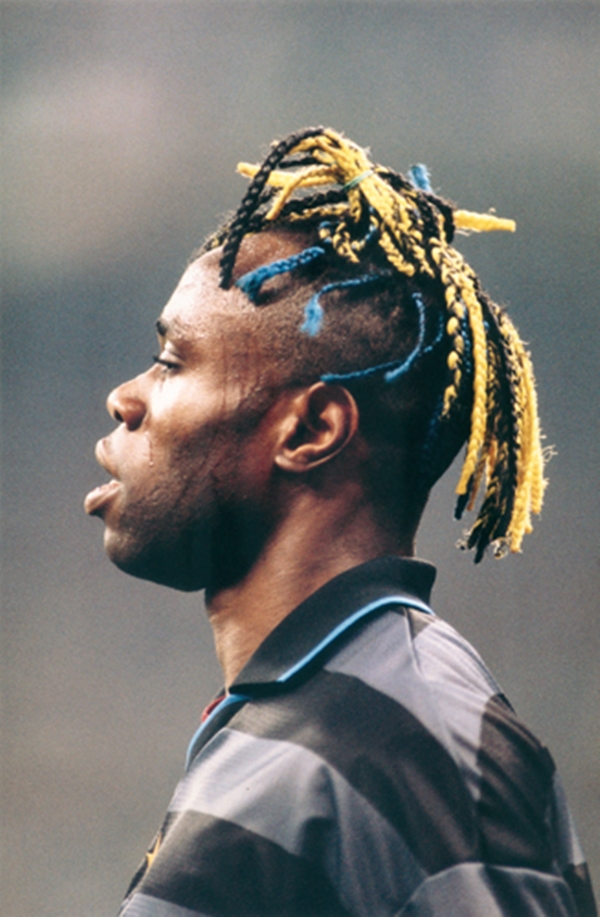 Chiêm ngưỡng cận cảnh mái tóc của Taribo West.