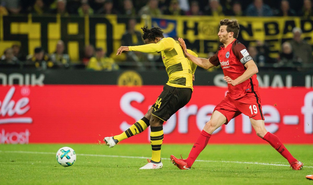 Batshuayi lập cú đúp, Dortmund 'nghẹt thở' giành thắng lợi phút bù giờ - Bóng Đá