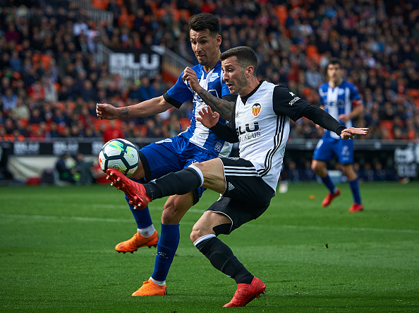 Đại thắng Alaves, Valencia tạm chiếm ngôi Real Madrid - Bóng Đá